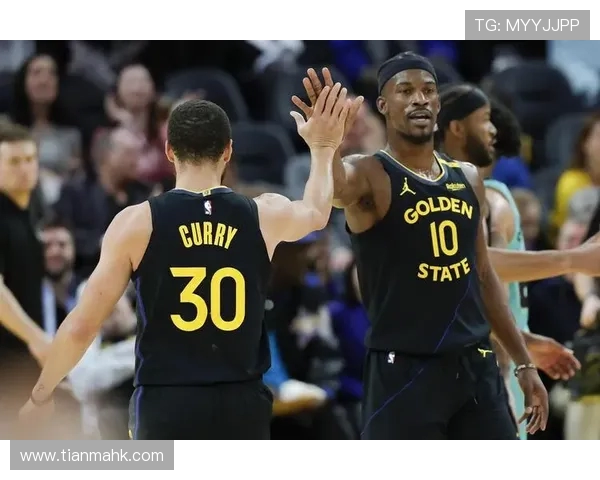 勇士与开拓者激战正酣盘点比赛精彩瞬间与关键时刻