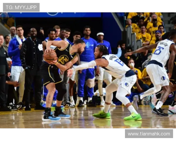 奥林比亚勇士迎战德文波特城全力争胜的精彩对决 奥林比亚勇士迎战德文波特城全力争胜的精彩对决