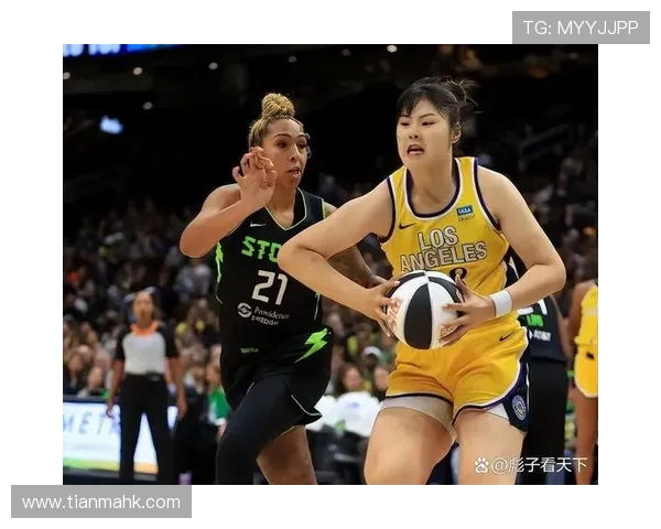 西雅图风暴与纽约自由激战正酣谁将赢得WNBA季后赛的荣耀之战