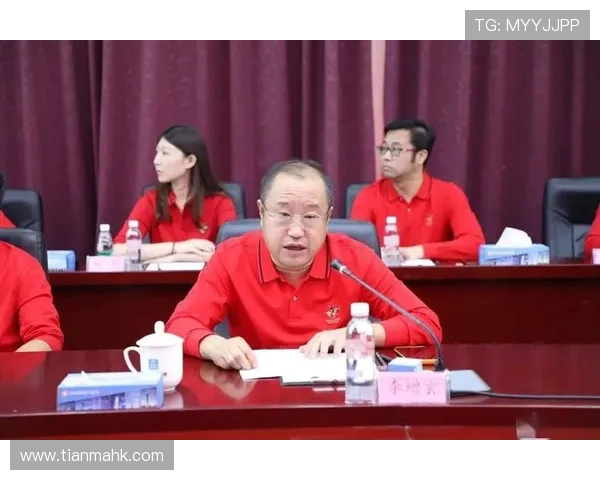 成都篮球队与上海篮球队赛后复盘团队协作的成功与不足分析